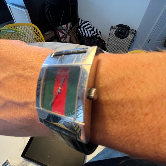 Crocodile leather watch gucci - Picture 2 of 11